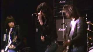 Ramones - Rockaway Beach - CBGB 10/6/77