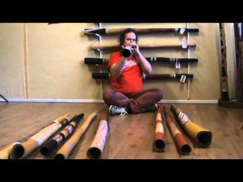 MT-Yidaki playing a Dhapa Ganambarr E - F# yidaki / didgeridoo