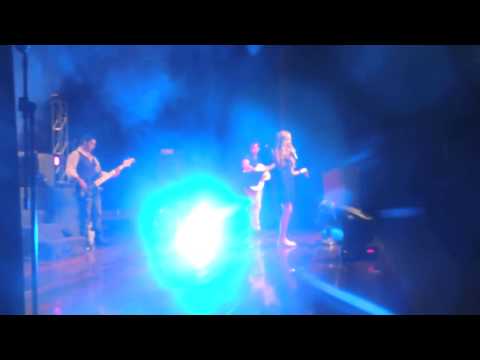 Giovanna Chaves   Imaginar AO VIVO no Ellas  Banda   Trilha Sonora da Novela Chiquititas