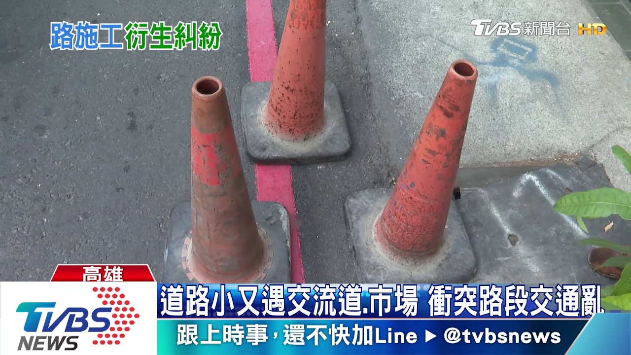 球棒砸安全帽、機車 騎士驚恐:小命險不保