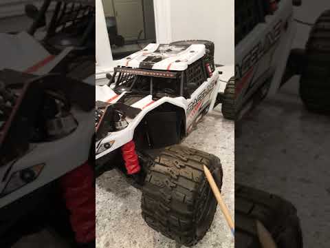 Axial Yeti XL vs Losi Super Rock Rey - Part 5