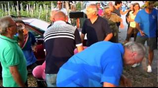preview picture of video 'S.Rocco, la parata - Villa Moreni, Fano Adriano (TE) Agosto 2011.'