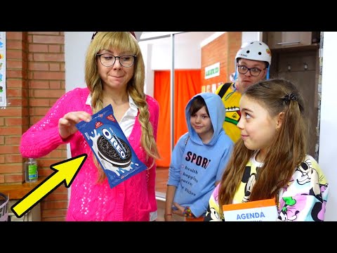 METODE de a FURISA dulciurile la SCOALA ! Trucuri Alimentare!