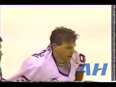 NHL Feb. 28, 1992 Claude Lemieux,NJ v Hubie McDonough,NYI New Jersey Devils New York Islanders