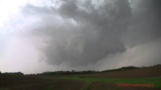 preview picture of video 'Lexington, Marshall, MO wall cloud, 5/10/2014'