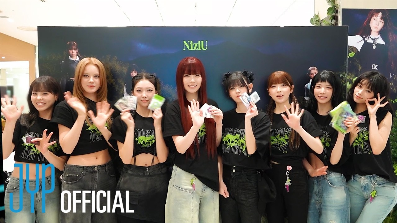 팝팝! 팝업에서 Pick해 볼래? 🍇🔫  | NiziU(니쥬) "Sour Grapes" POP-UP STORE Behind