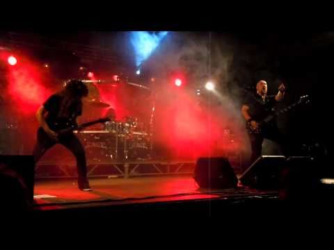 Rage - 02 - Empty Hollow @ Velo-rock 2010.MOV