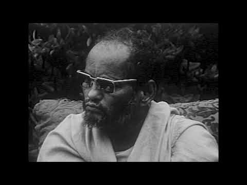 A short interview with Baba Muktananda in Sydney Australia 1974