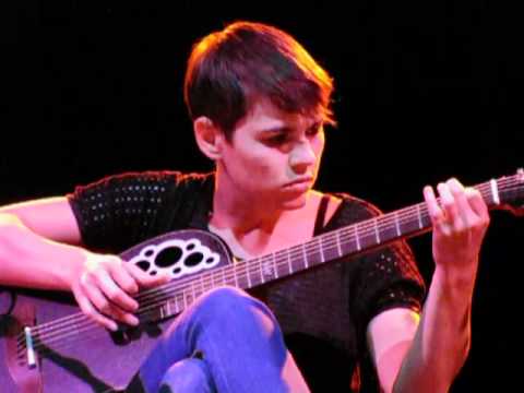 7/15 Kaki King - Doing The Wrong Thing @ Livorno Rock Village, Livorno, Italy (07/07/2012)