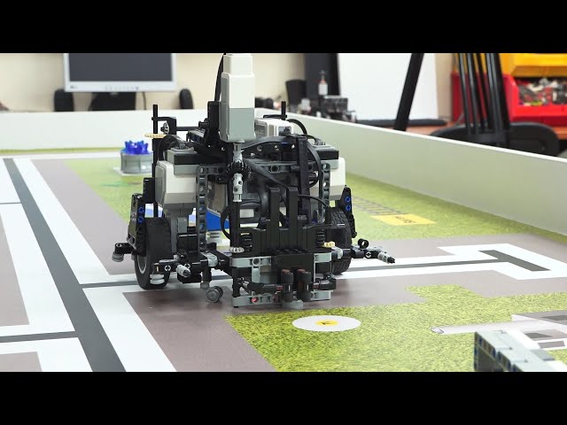 Воспитанники Станции юных техников успешно выступили на чемпионате по робототехнике