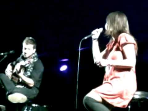 pablo alboran con vanesa martin en malaga perdoname.