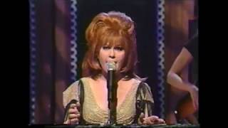 The B-52&#39;s - Party Out Of Bounds (Live 1998)
