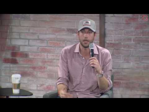 Nerd HQ 2016: Getting Spanked (Zachary Levi Conversation Highlight)