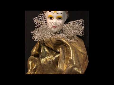 Demonstration of 3 Harlequin Jester Clown MUSICAL MOTION Porcelain Dolls On eBay