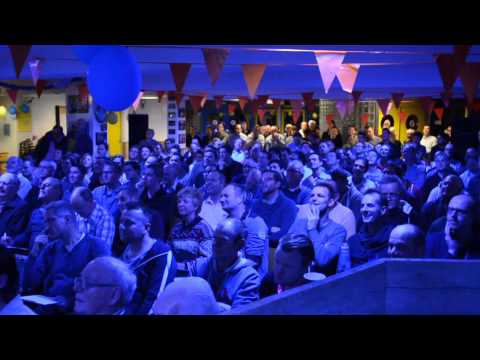 Reactie zaal op filmpje Leon Annokkee - FC Lisse Voetbalquiz 2015