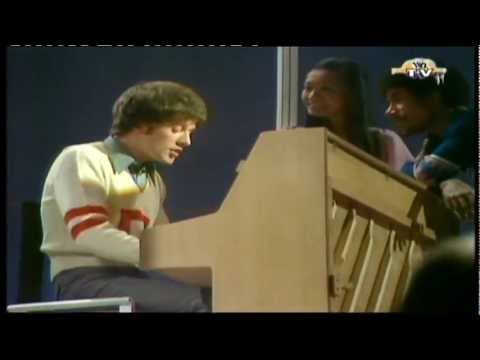 Gilbert O'Sullivan - Ooh Wakka Doo Wakka Day