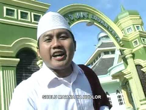 HAYYUL HADI - A. KHOIRUL YANI FEAT. FARAH DINA