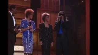 Dionne Warwick, Stevie Wonder, Whitney Houston, Luther Vandross &quot; That&#39;s What Friends Are For &quot; .