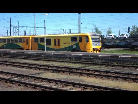 Příjezd vlaku Os 27211 (ČD 814.046) - Cheb, 19. 5. 2013