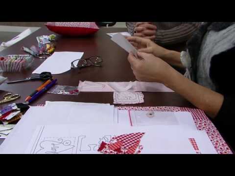 Mulher.com - 11/08/2016 - Cushion with appliqué and embroidery - Rosana Pardo PT1