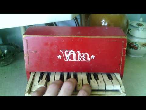 #МашинаВремени//Детское пианино Vita / Антиквариат