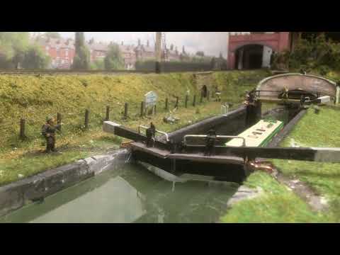 image-What is a stop lock on a canal?