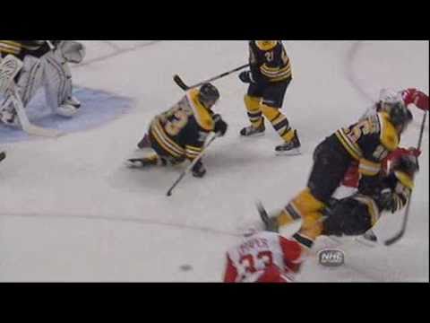 Blake Wheeler flattens Zach Hamill [FSN]