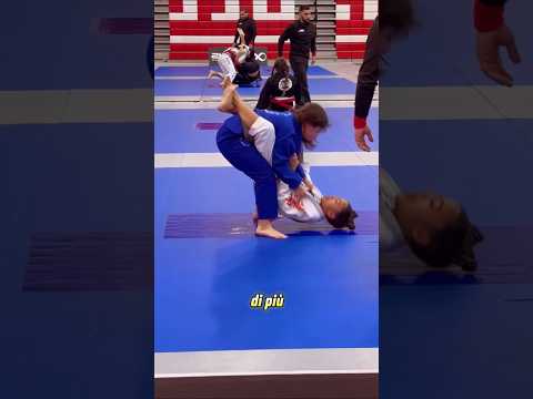 Dovrebbe essere squalificata a vita dalla competizione! 😠