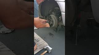 2002 Suzuki Vitara rear drum removal