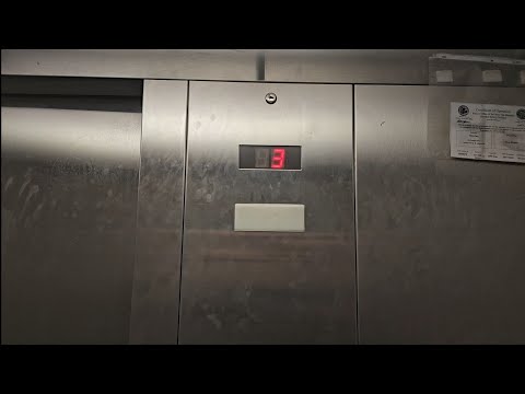 Montgomery Kone Hydraulic Elevator @ Days Inn - Mt. Vernon, IL