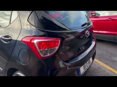 Hyundai i10 1.0 DELUXE 4DR - LOW MILEAGE - Image 2