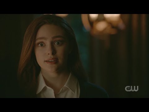Legacies 1x15 Freya tells Hope about the merge