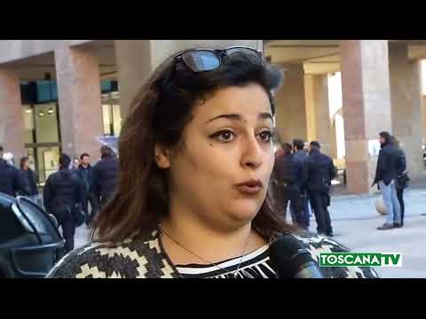 2017-11-10 FIRENZE - UNIVERSITÀ, PROTESTE PER DIBATTITO CON SANTANCHÉ