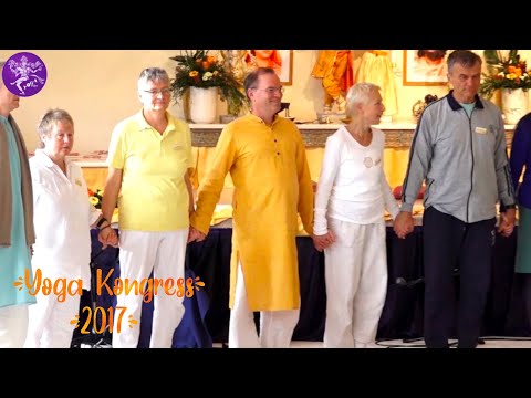 Abschlussworte der Referenten und spiritueller Segen mit Sukadev - Yogakongress 2017