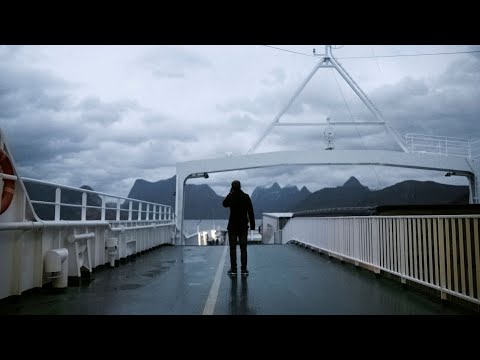 Mélyen a felszín alatt trailer