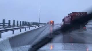 VIDEO FOTO - Prima zăpadă serioasă la Sibiu - Fulgi cât bobul de mazăre. Ninge și pe autostradă 2 video