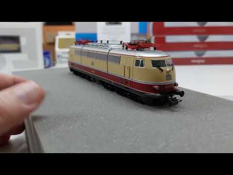 Unboxing BR 103 002-2 Vorserienlok.