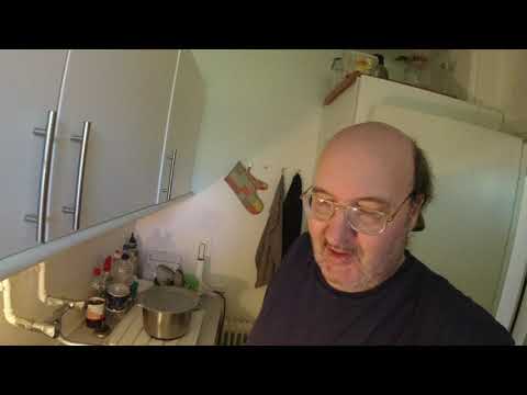 MongoTV_4874 - Del 1 - VASKER OP MANDAG MORGEN OG BLANDER SAFTEVAND