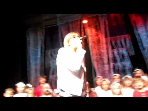 Koncert Leontina i Dečiji hor "Čarolija" - Aleksinac 10.10.2013.