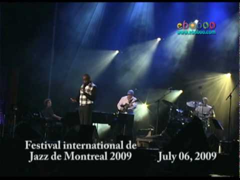Ola Onabule at Festival International De Jazz De Montreal 2009_4 of 6