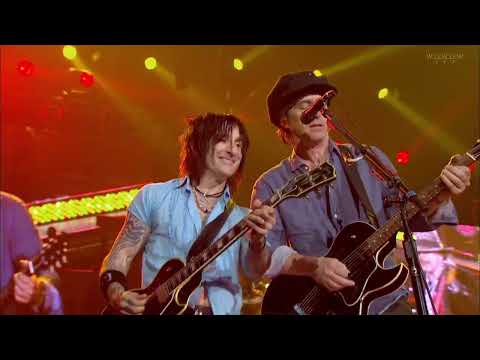 Guns N' Roses & Izzy Stradlin   Dead flowers Stones cover O2 Arena London '12 HD
