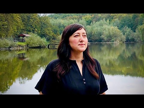 Marta Bergheaua | Nu ma lasa sa fiu dat de rusine