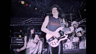 Saxon - 15 - Machine gun (Naples - 1981)