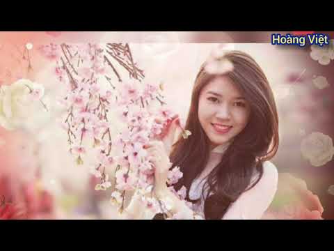 XUÂN HỒNG TRÊN MÁ