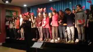 Coro da Escola Básica Carlos Ribeiro com Mário Barradas.