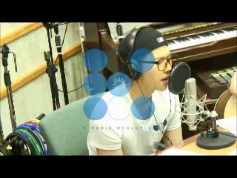 130612 SUKIRA - ZE:A Kevin sing time