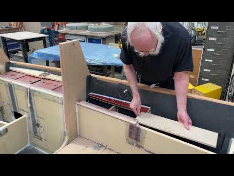 8 October 2022. It works fine, the sliding hatches.