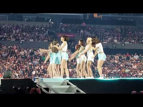 180811 MOMOLAND(모모랜드) - BAAM x2