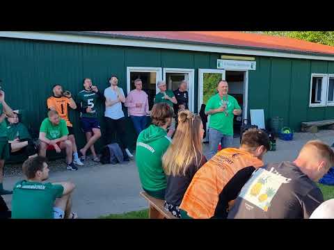 GW Siebenbäumen steigt in die Oberliga auf. Bewegende Rede von Vereinsboss Marco Kalcher | 15.5.2022