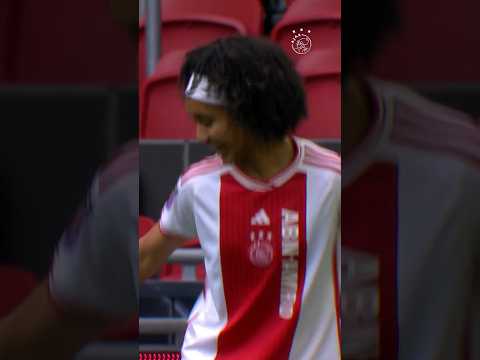Ajax Vrouwen talent Lily Yohannes hitting the griddy! 💃